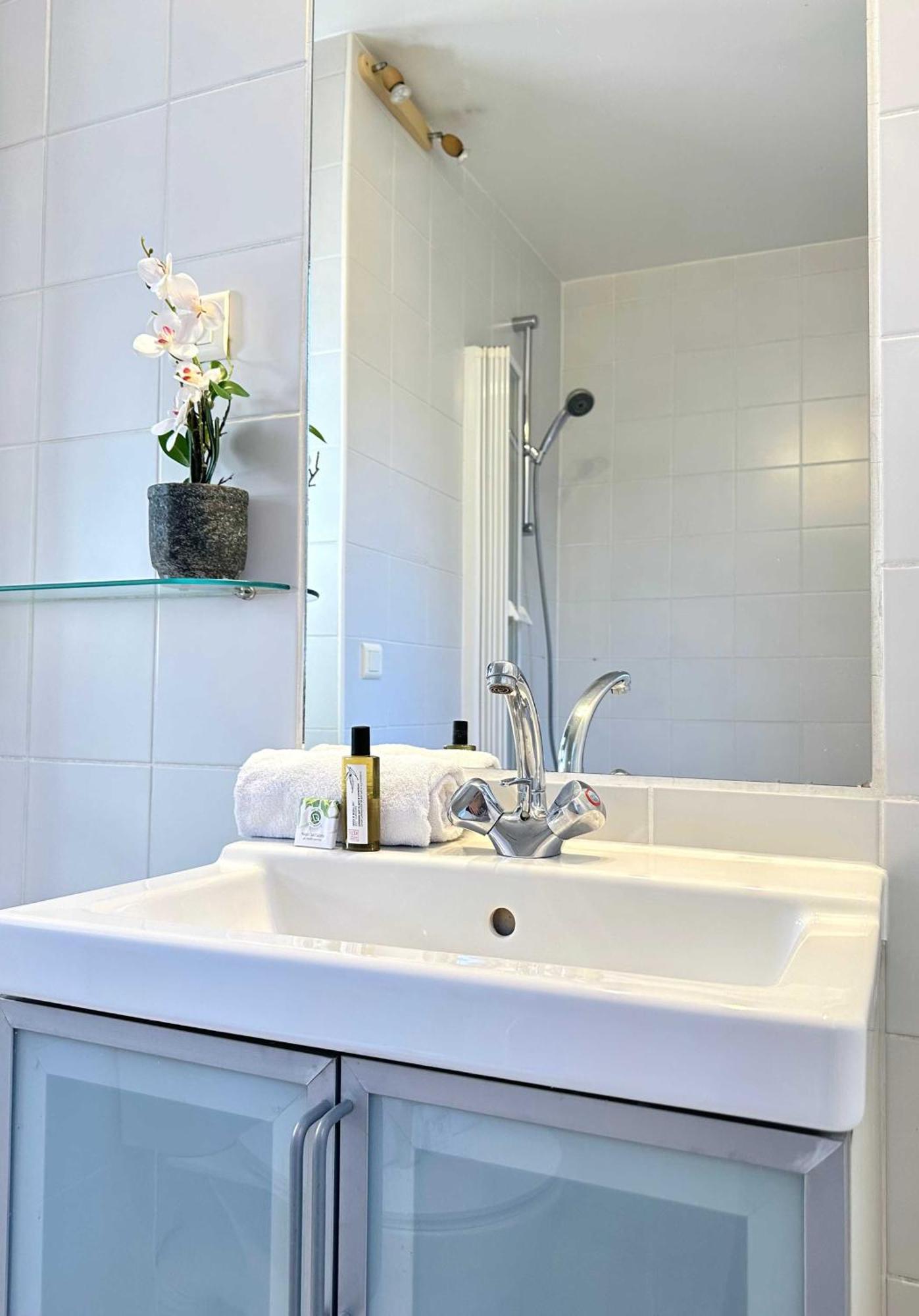Beautiful Calm Studio In Le Marais باريس المظهر الخارجي الصورة